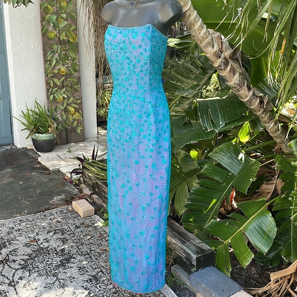 Papel boutique evening, silk floral beaded strapless gown - Picture 4 of 12